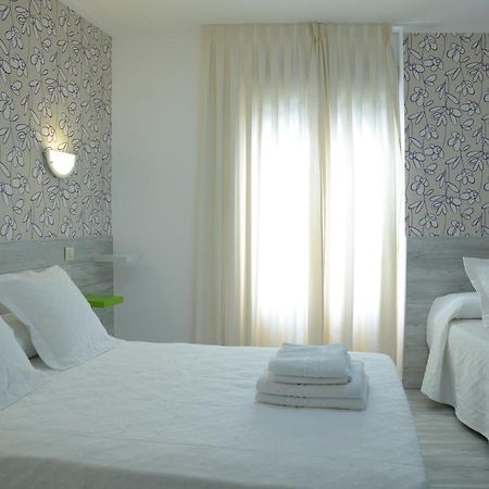 Hostal Nersan Madrid Buitenkant foto
