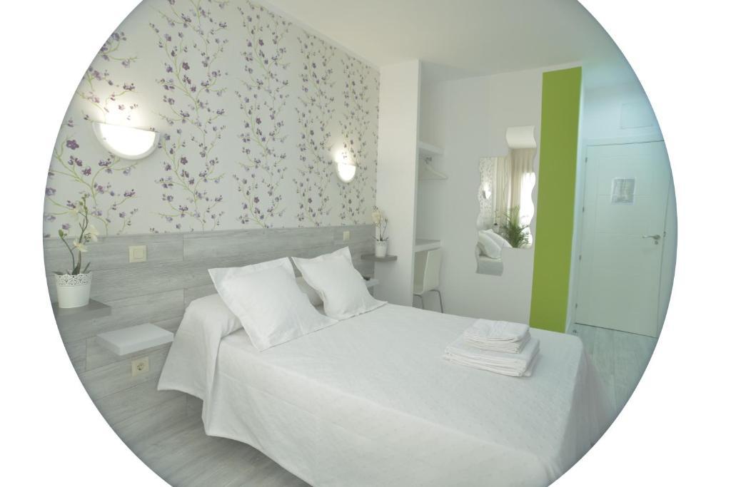Hostal Nersan Madrid Buitenkant foto