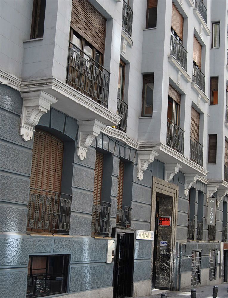 Hostal Nersan Madrid Buitenkant foto