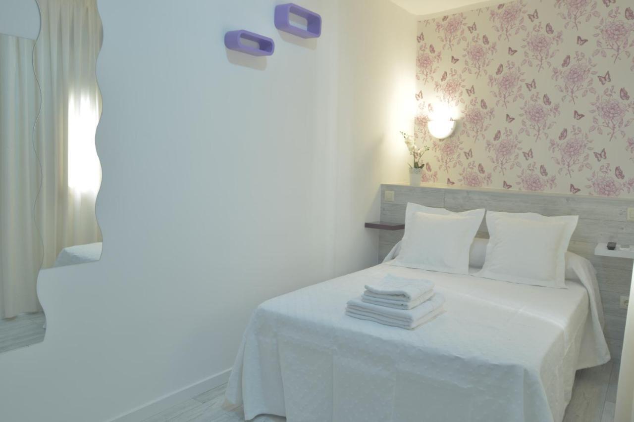 Hostal Nersan Madrid Buitenkant foto